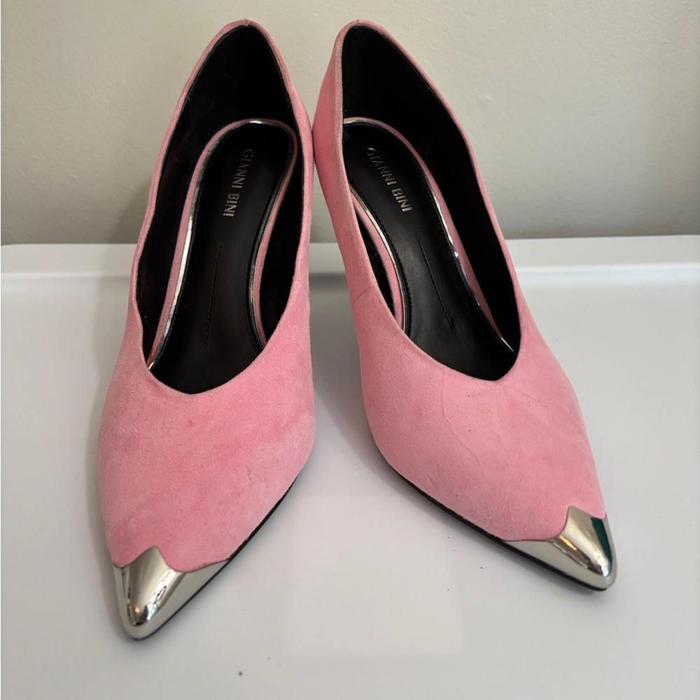 Gianni Bini Pink Suede Pointed-Toe Heels with Silver Cap